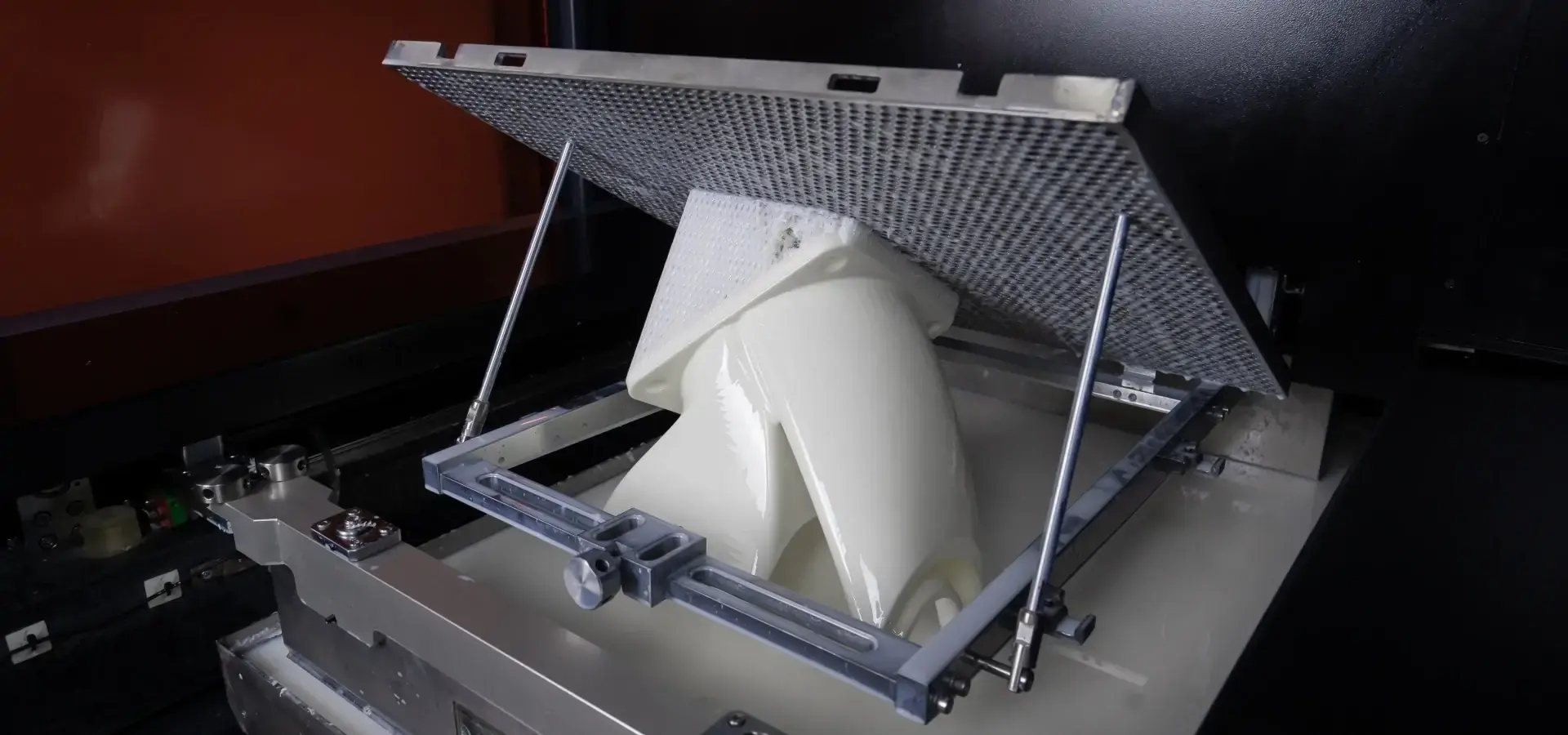 Large-format Chinese SLA 3D printer producing oversized prototypes Large-format Chinese SLA 3D printer producing oversized prototypes