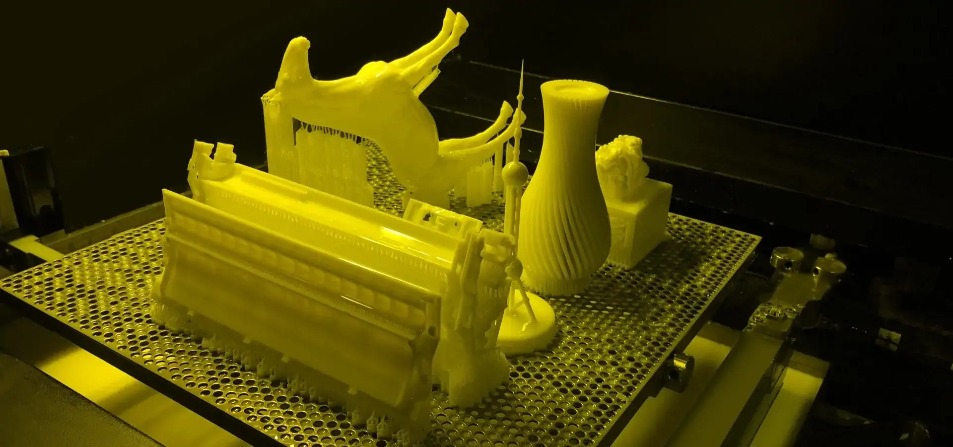 Large build volume industrial SLA 3D printer for batch production