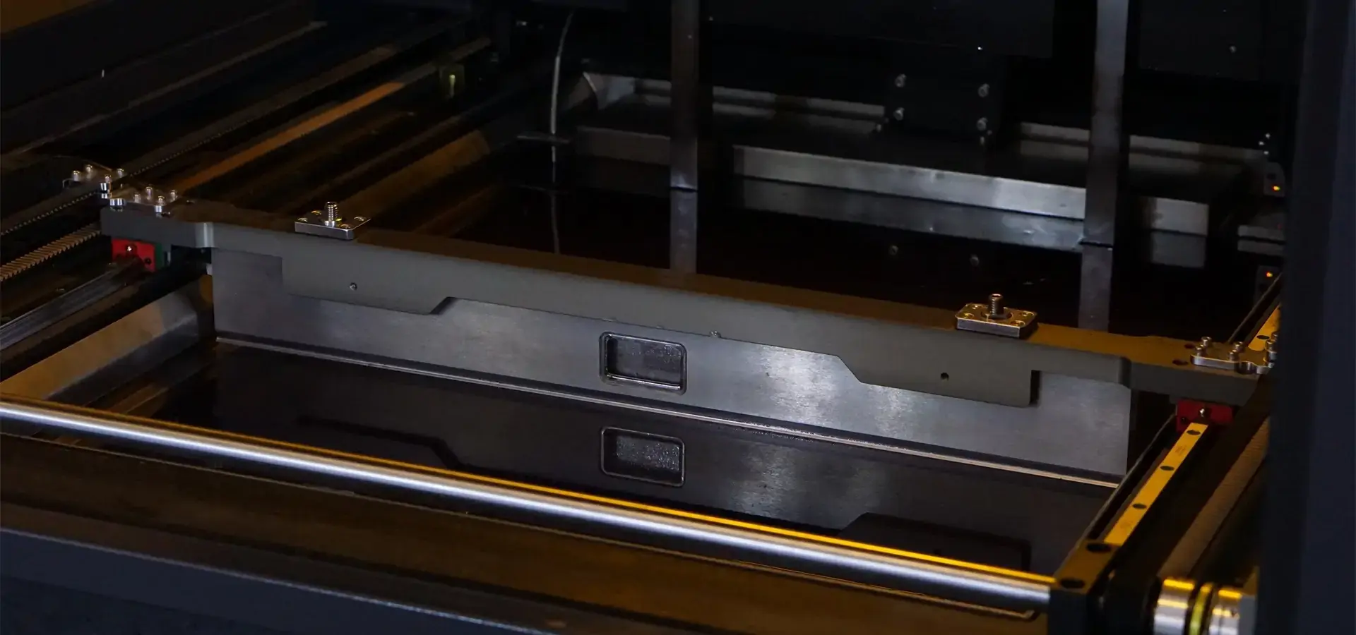 dual linear rail system in industrial 3D print machine dual linear rail system in industrial 3D print machine