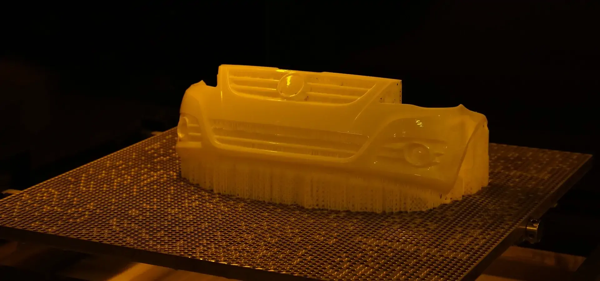 Large format Chinese SLA 3D printer producing automotive prototype parts Large format Chinese SLA 3D printer producing automotive prototype parts