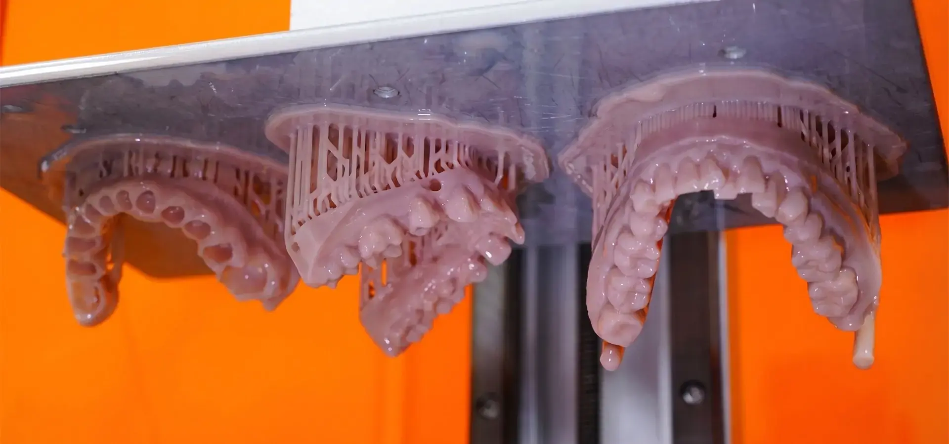 batch production using industrial resin 3D printer for dental and manufacturing parts