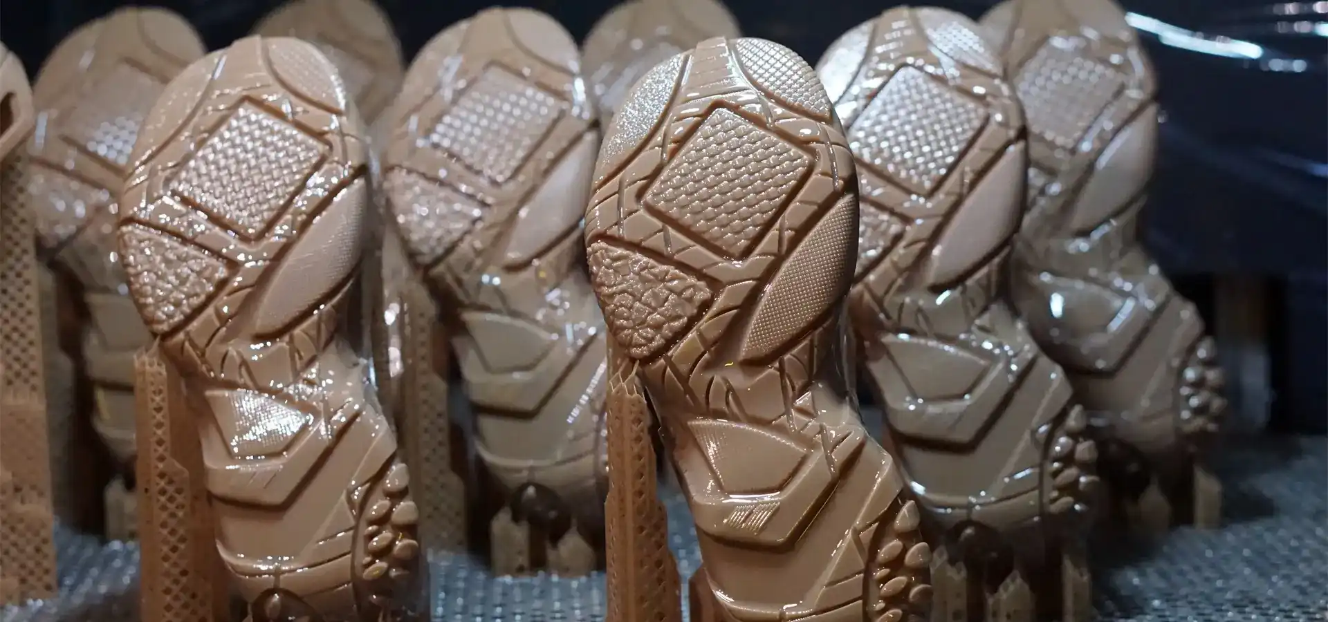 Shoe 3D printer using SLA technology to produce high-precision shoe molds Shoe 3D printer using SLA technology to produce high-precision shoe molds