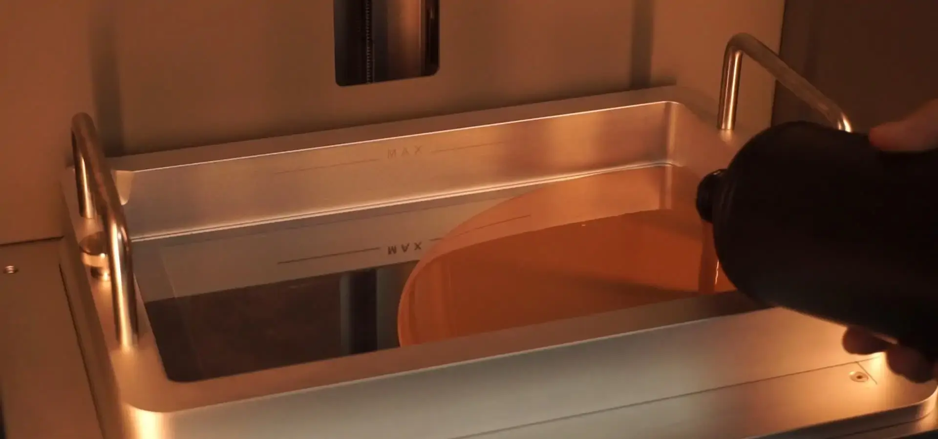 Build platform leveling process for budget SLA printer setup Build platform leveling process for budget SLA printer setup