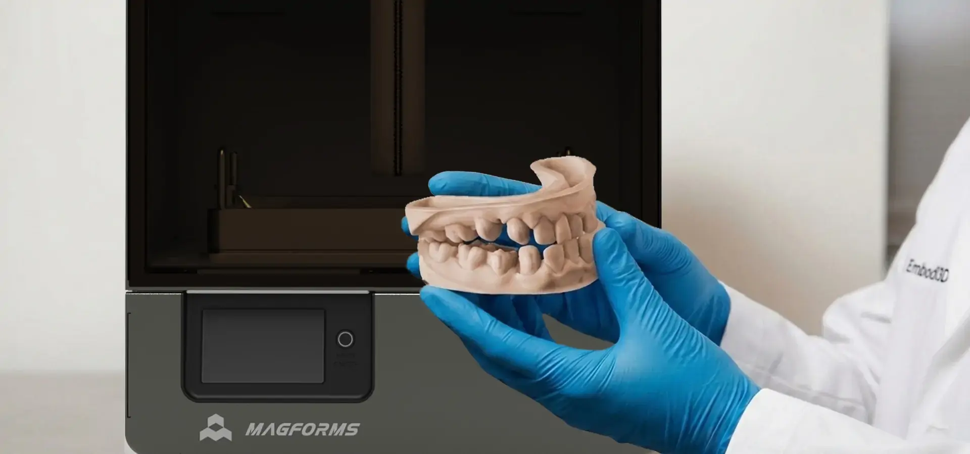 High resolution 3D printer creating detailed dental models with smooth surface finish using LCD mSLA technology High resolution 3D printer creating detailed dental models with smooth surface finish using LCD mSLA technology