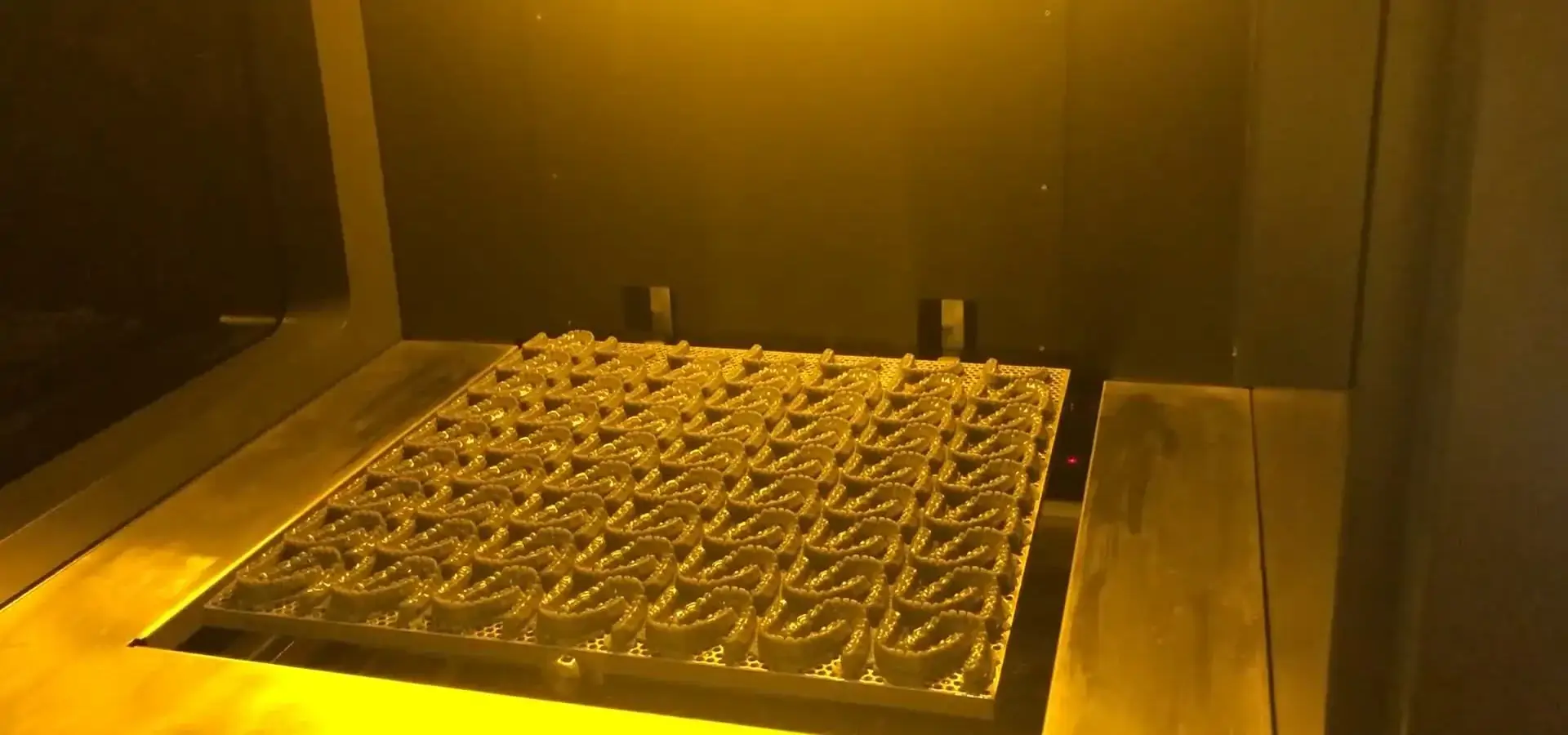 industrial 3D printing machine used in batch manufacturing environment industrial 3D printing machine used in batch manufacturing environment