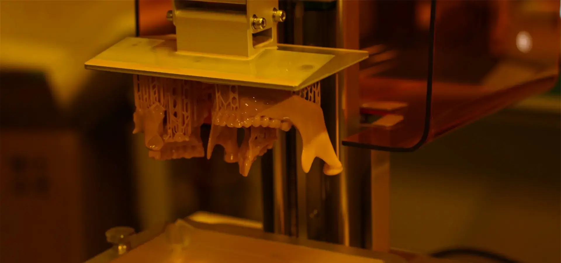 Desktop 3D printer P7 Pro compact build area for jewelry and dental models