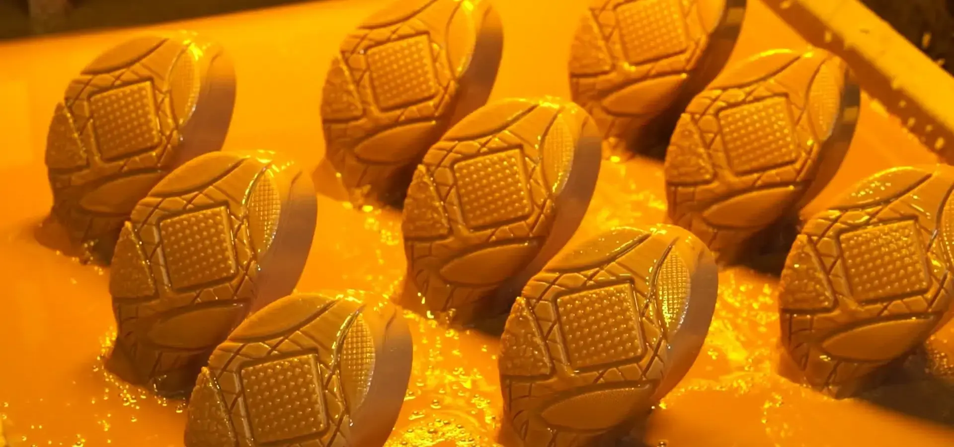 Industrial SLA shoe 3D printer producing lattice footwear prototype Industrial SLA shoe 3D printer producing lattice footwear prototype