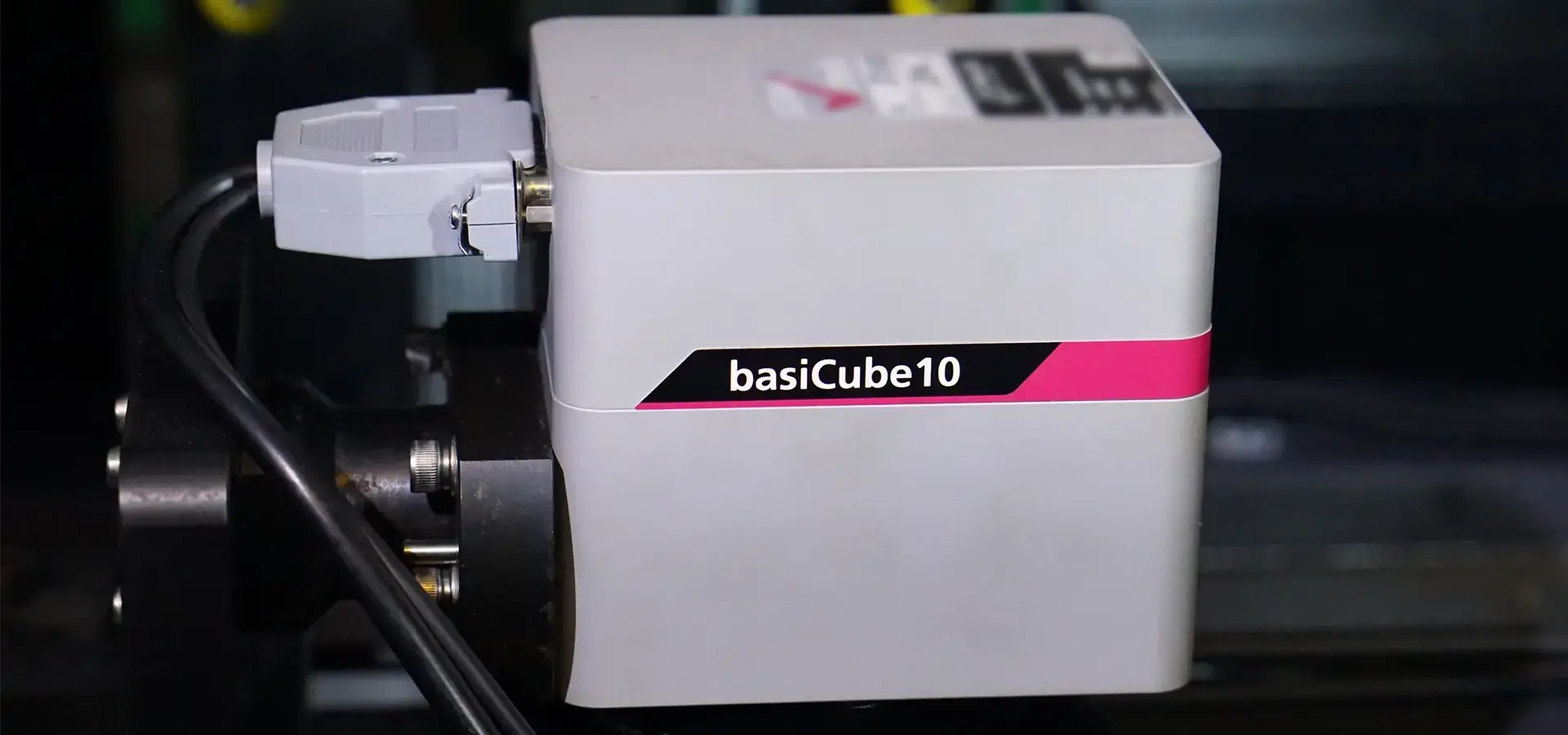 Laser optics, calibrated motion system and resin vat in an industrial SLA 3D printer determining accuracy Laser optics, calibrated motion system and resin vat in an industrial SLA 3D printer determining accuracy