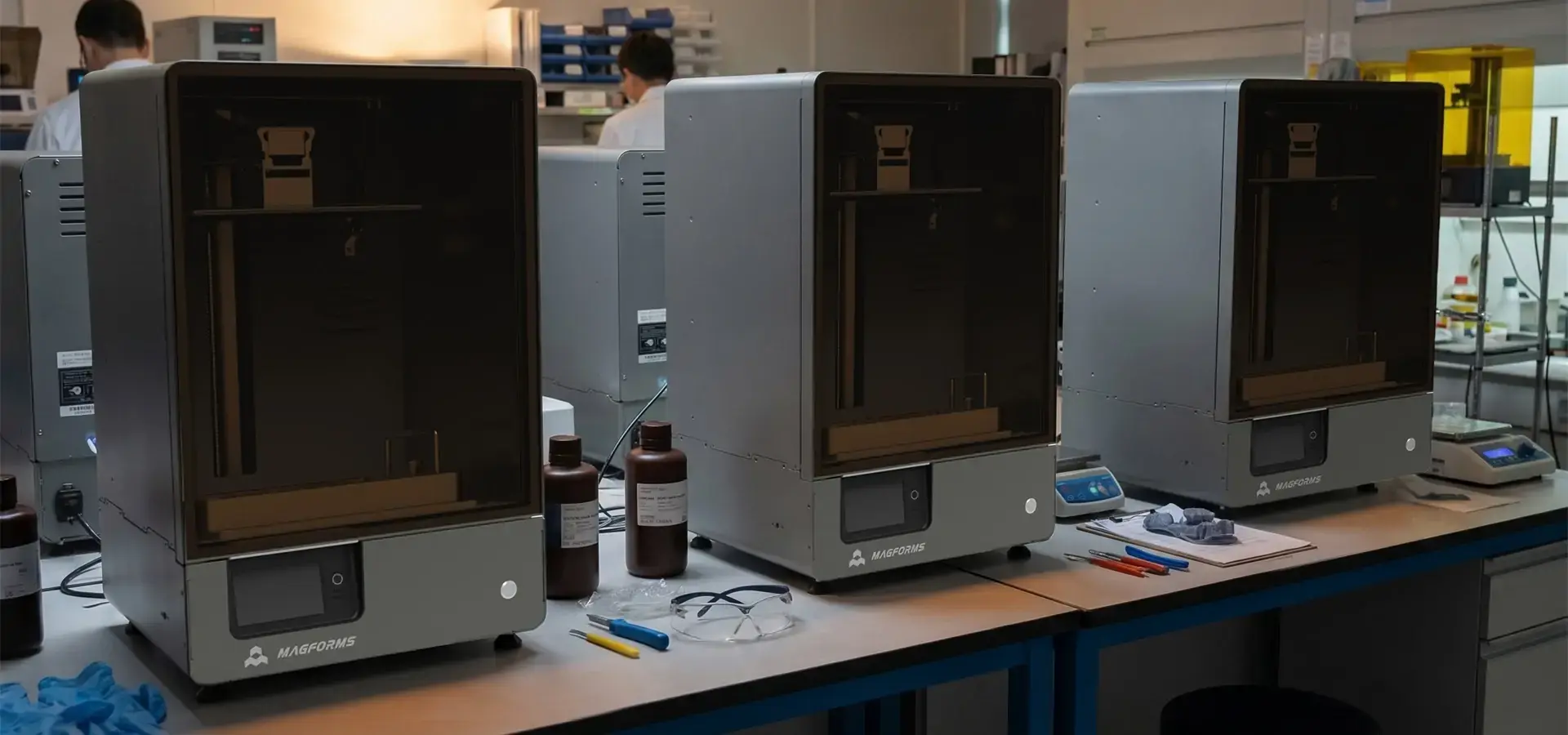 Industrial 3D printing machine deployed in modern smart manufacturing facility Industrial 3D printing machine deployed in modern smart manufacturing facility