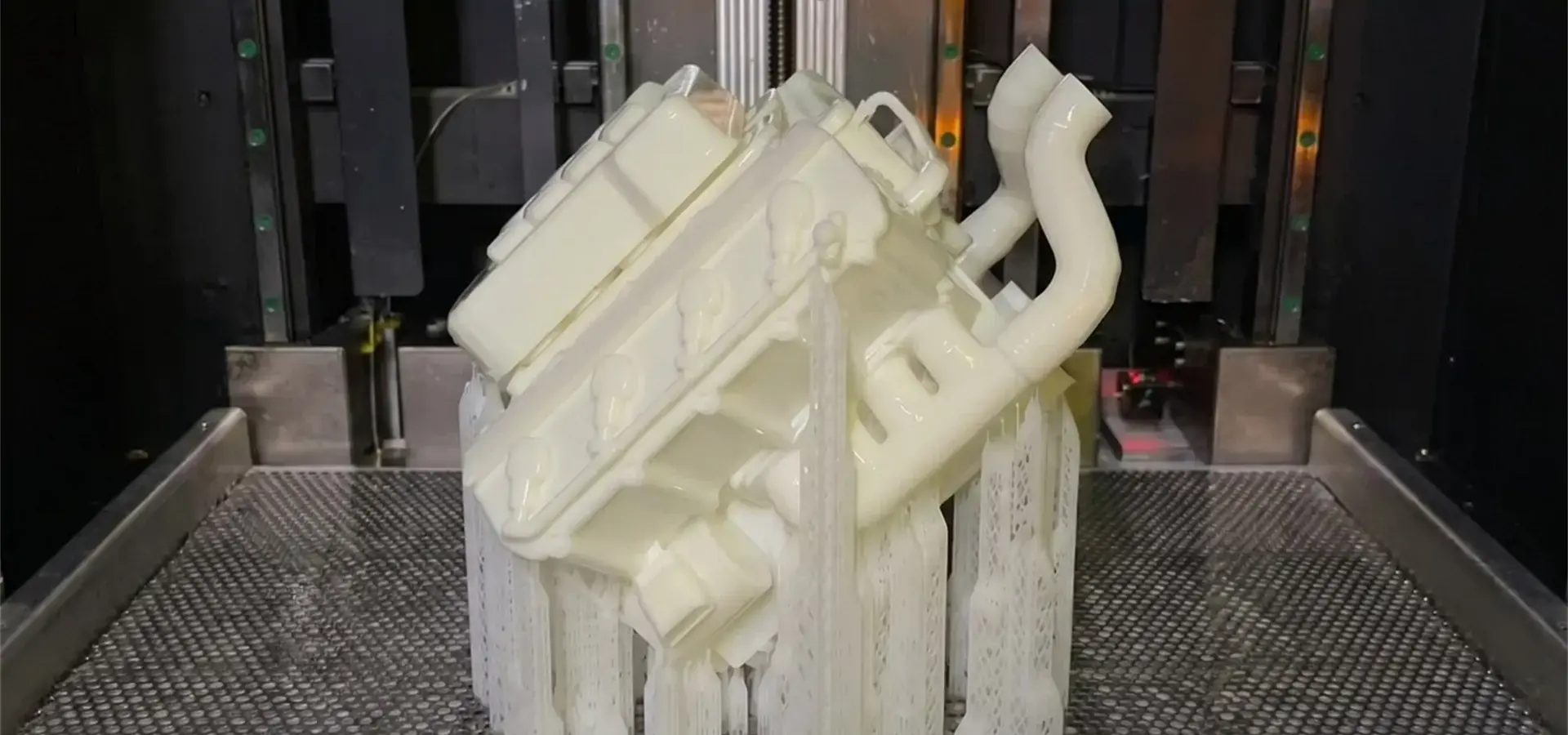 High-speed Industrial SLA 3D Printer operating in continuous production environment for automotive prototyping High-speed Industrial SLA 3D Printer operating in continuous production environment for automotive prototyping
