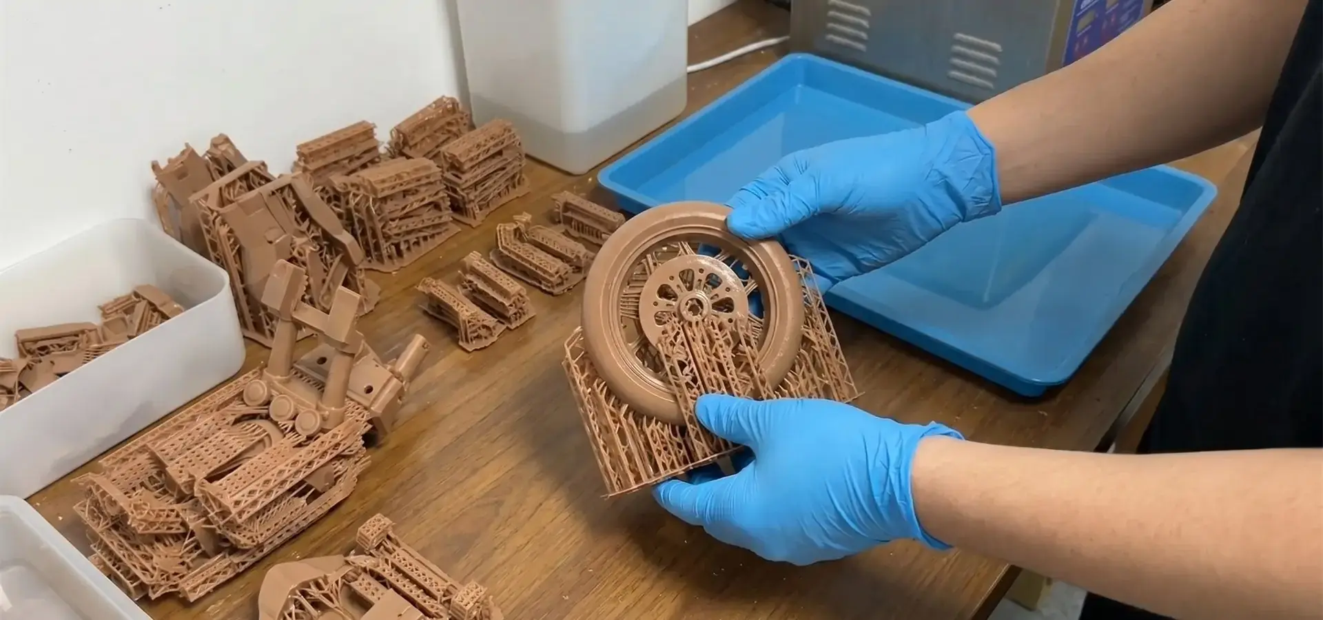 Post-processing workflow of Industrial SLA 3D Printer including washing and UV curing Post-processing workflow of Industrial SLA 3D Printer including washing and UV curing