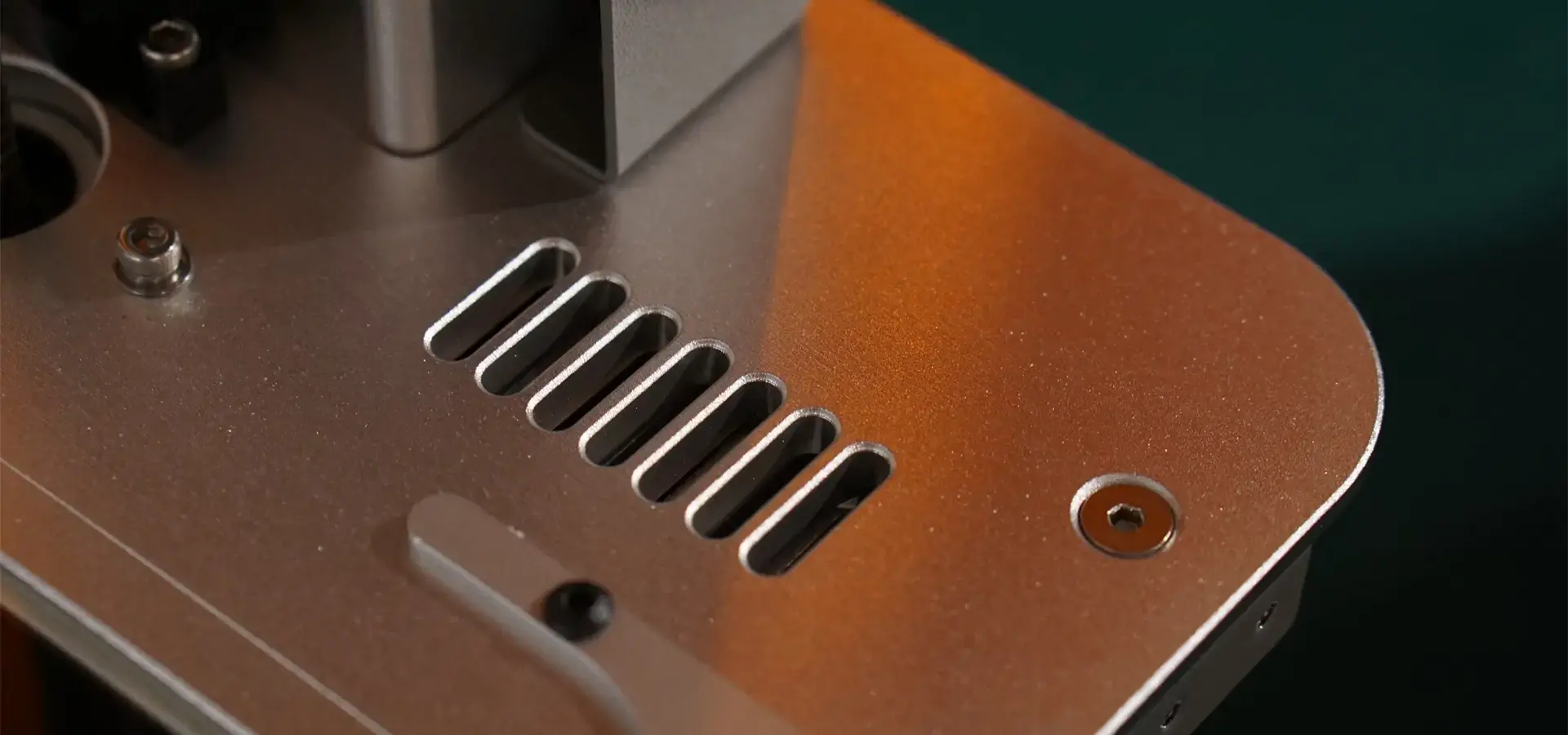 Temperature-controlled resin chamber in a stereolithography 3D printer