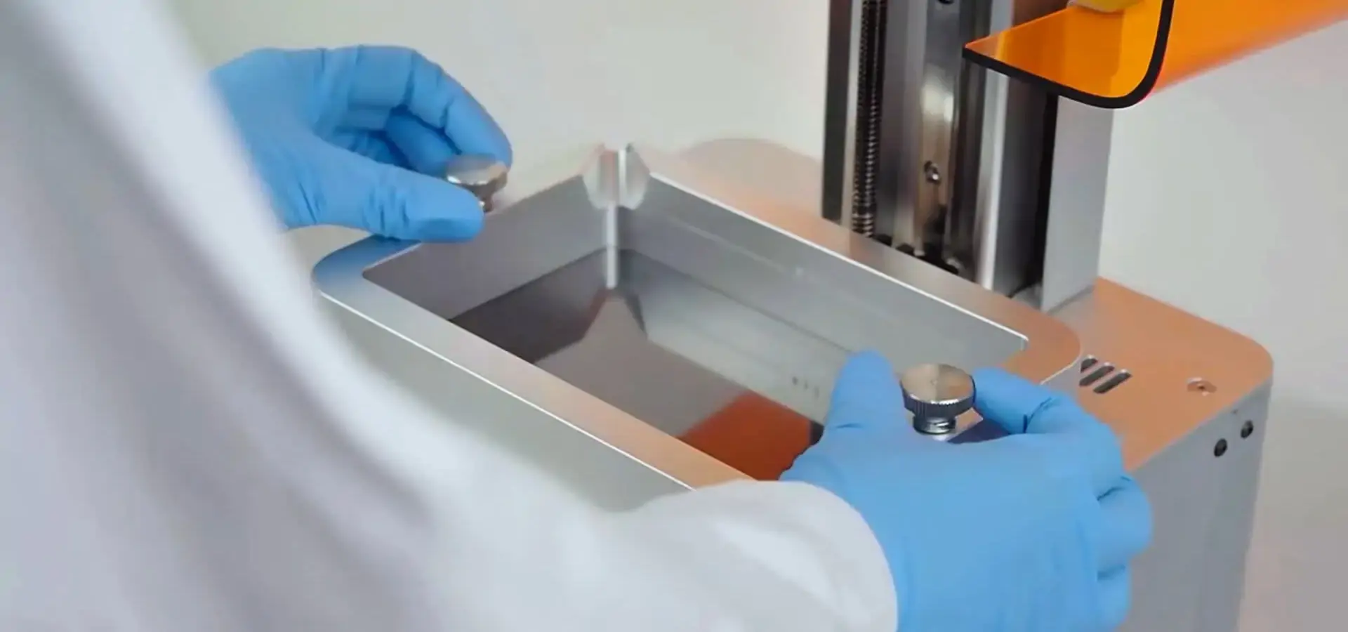 Routine maintenance of Desktop 3D Printer LCD screen and FEP film
