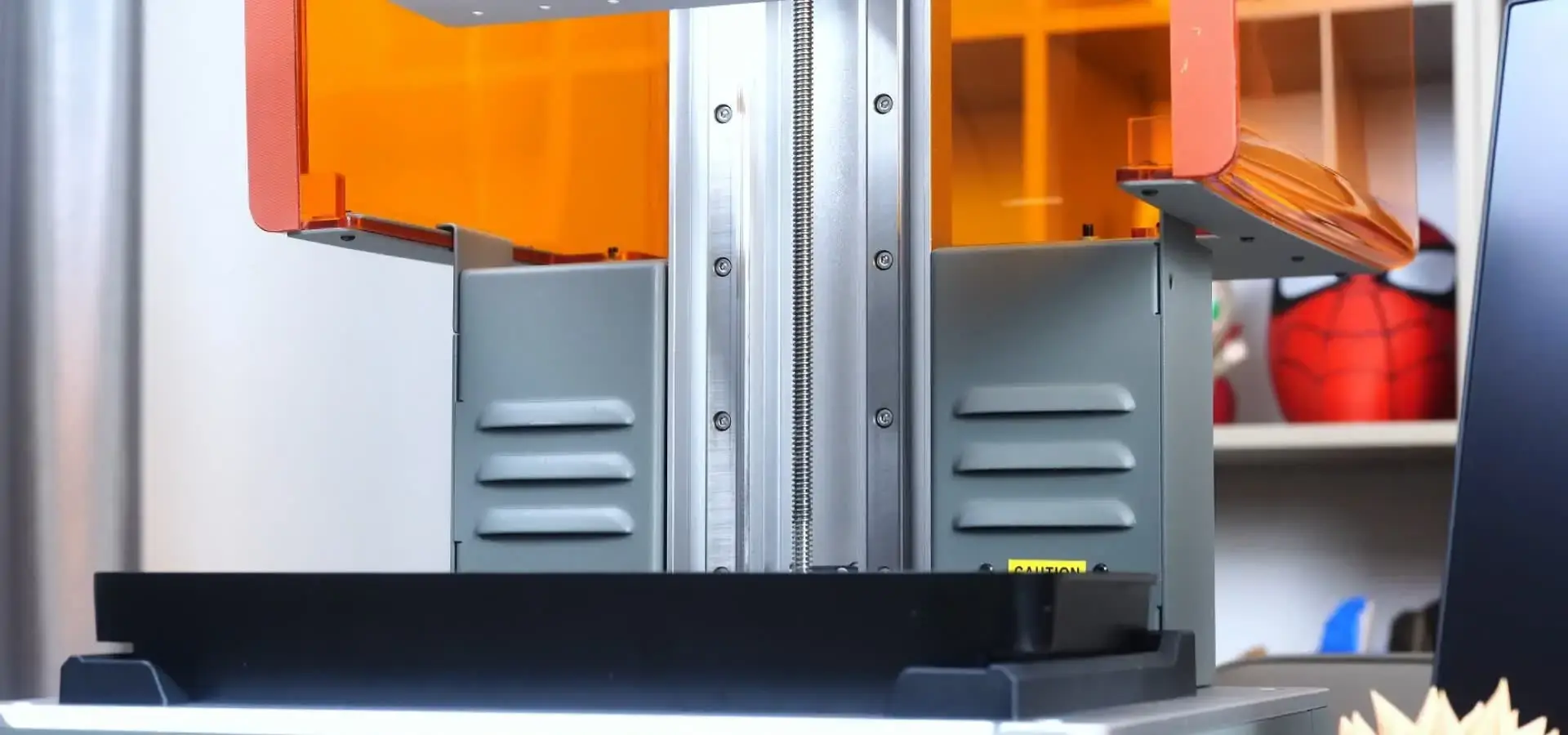 High-precision dual guide rails and Z-axis module of P10 Pro Stereolithography 3D printer ensuring micron-level accuracy High-precision dual guide rails and Z-axis module of P10 Pro Stereolithography 3D printer ensuring micron-level accuracy