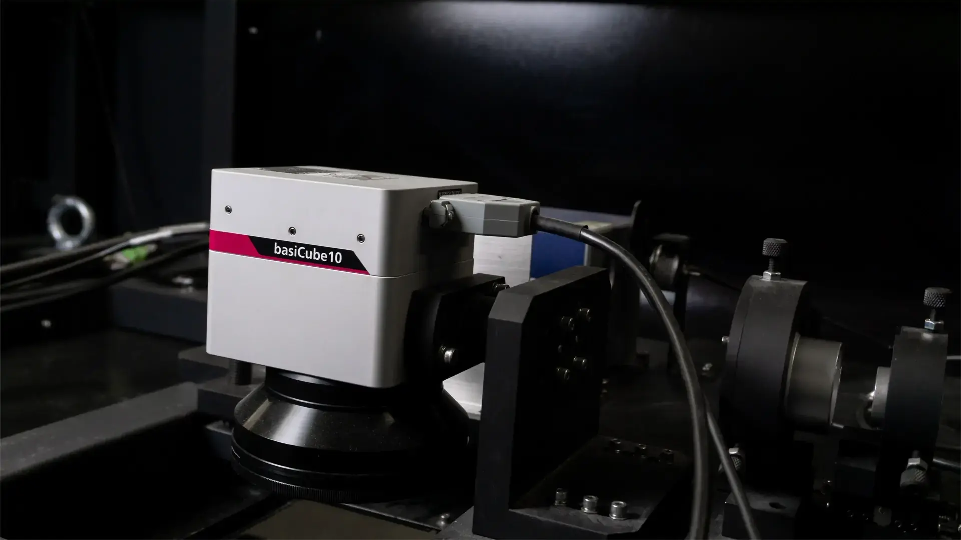 Main components of an Industrial SLA 3D Printer including laser scanner resin tank and motion system Main components of an Industrial SLA 3D Printer including laser scanner resin tank and motion system