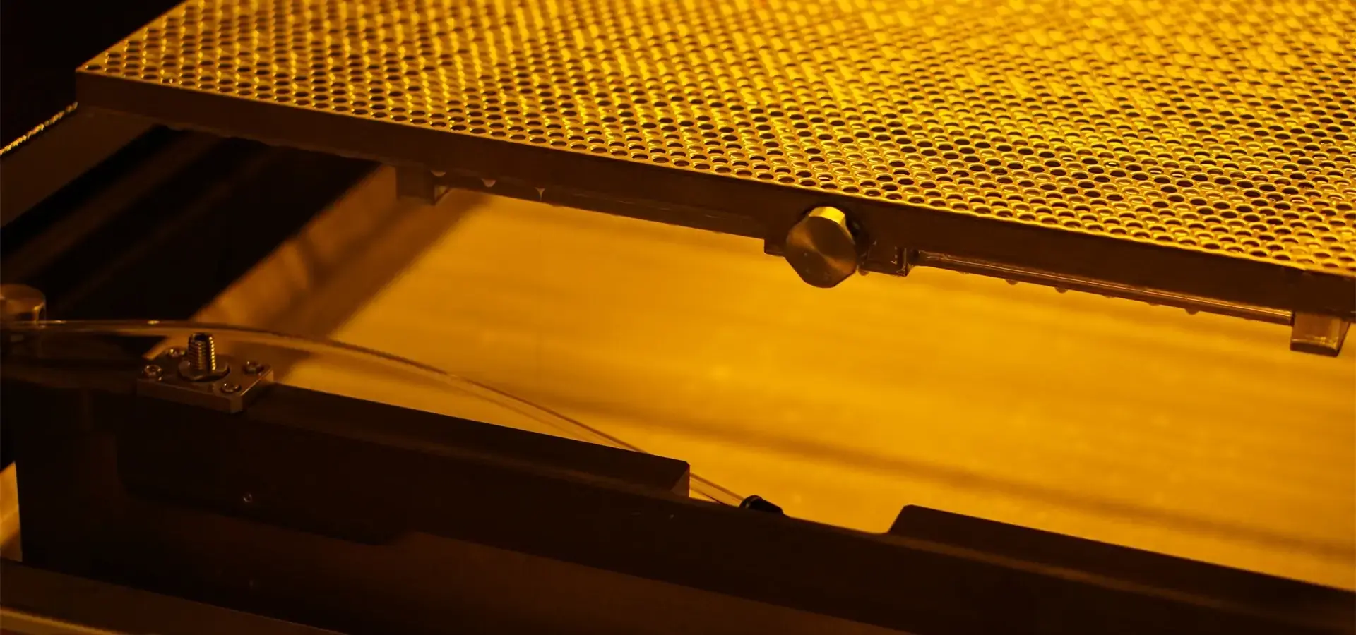 Resin vat system in Industrial SLA 3D Printer with liquid photopolymer