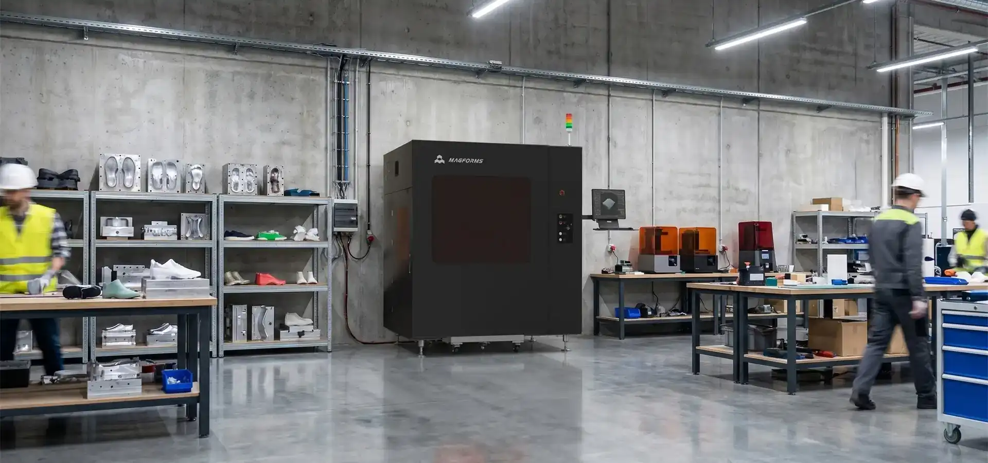 Industrial SLA 3D Printer used in manufacturing production environment Industrial SLA 3D Printer used in manufacturing production environment