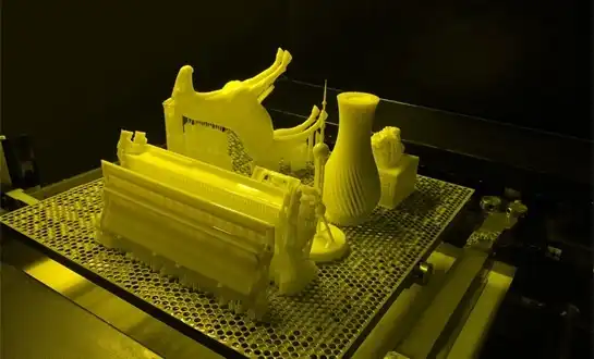Liprinta tsa 3D tsa SLA tsa Indasteri khahlanong le SLA ea Desktop: Phapang ke efe?